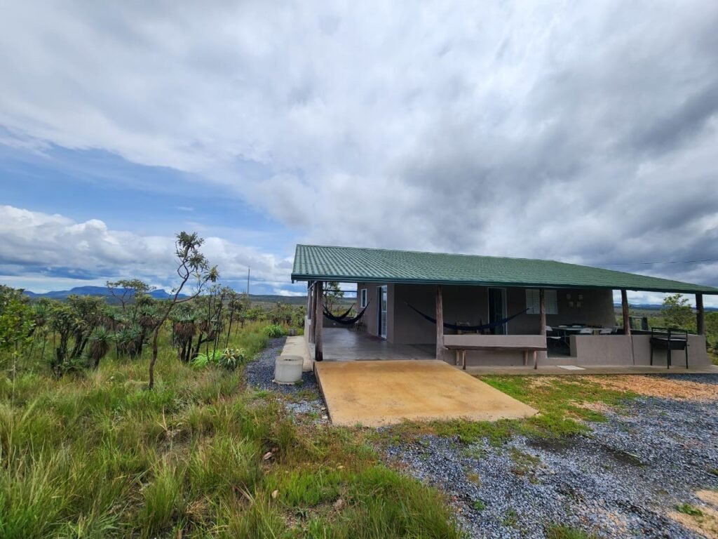 Chácara – Porteira Fechada – Rio – 5.7ha -Vale Verde – Alto Paraíso de Goiás