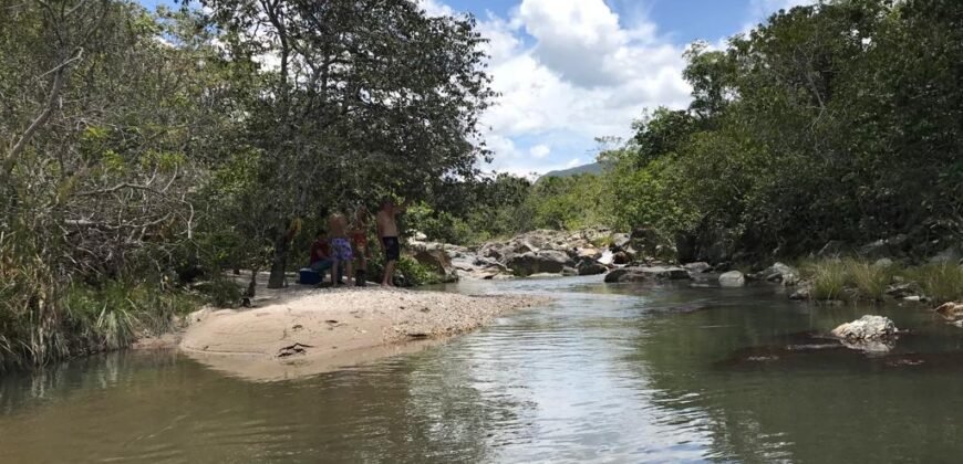 Chácara 4ha – acesso rio – 5 km de Teresinha – 15 km de Cavalcante – Chapada dos Veadeiros