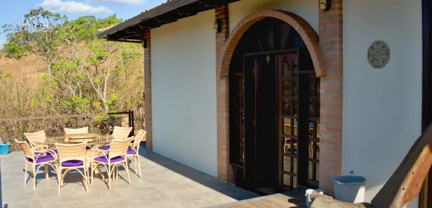 Vende-se Linda Casa Mística – Área de Laser – Estância Paraíso – Alto Paraíso de Goiás