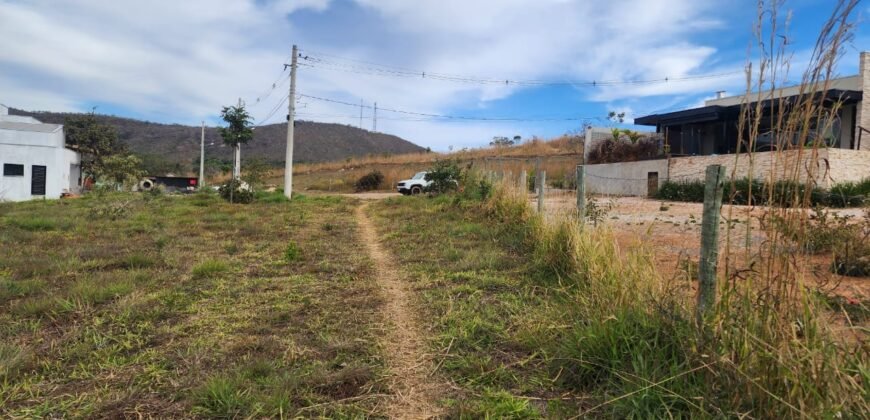 Lote 1.045 m2 – Condomínio Fechado Vale Azul – Alto Paraíso de Goiás