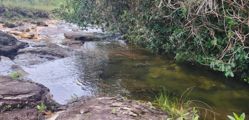 Chácara – Porteira Fechada – Rio – 5.7ha -Vale Verde – Alto Paraíso de Goiás