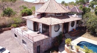 Vende-se Linda Casa Mística – Área de Laser – Estância Paraíso – Alto Paraíso de Goiás