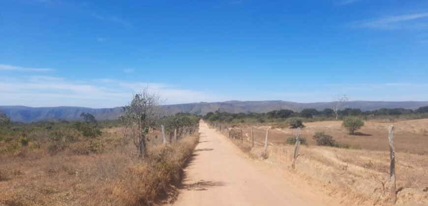 Vende-se Chácara 4ha – Acesso a Cachoeira Água Fria – Vista – 5km de Alto Paraíso de Goiás