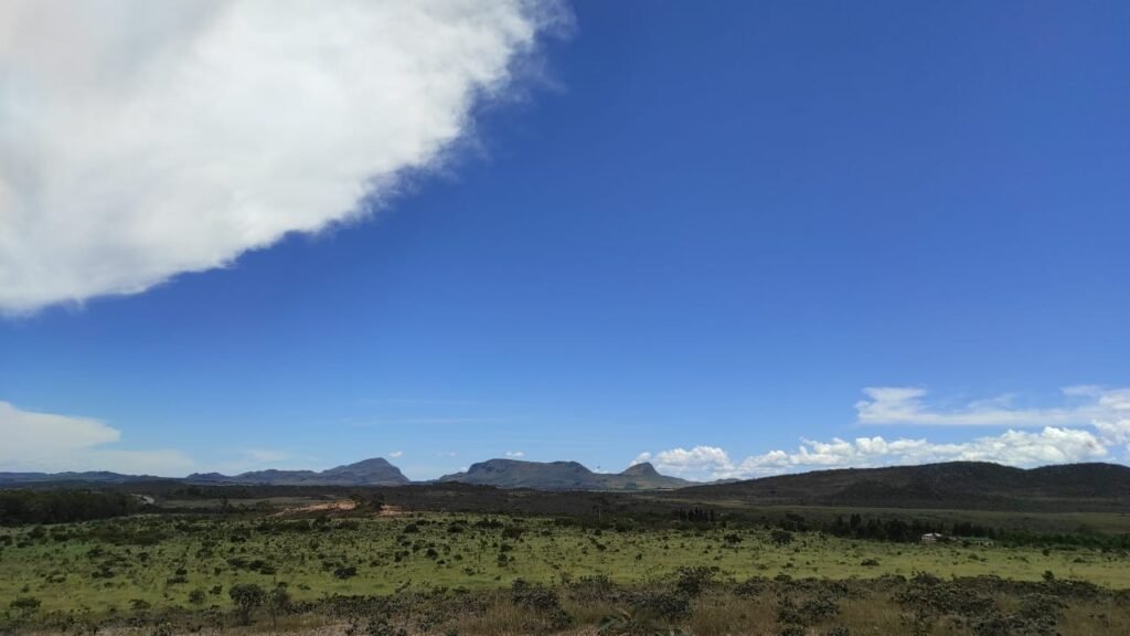 Área 4.7ha – Fazenda São Bento – Margem GO 239 – 7 km de Alto Paraíso sentido São Jorge