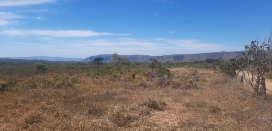 Vende-se Chácara 4ha – Acesso a Cachoeira Água Fria – Vista – 5km de Alto Paraíso de Goiás