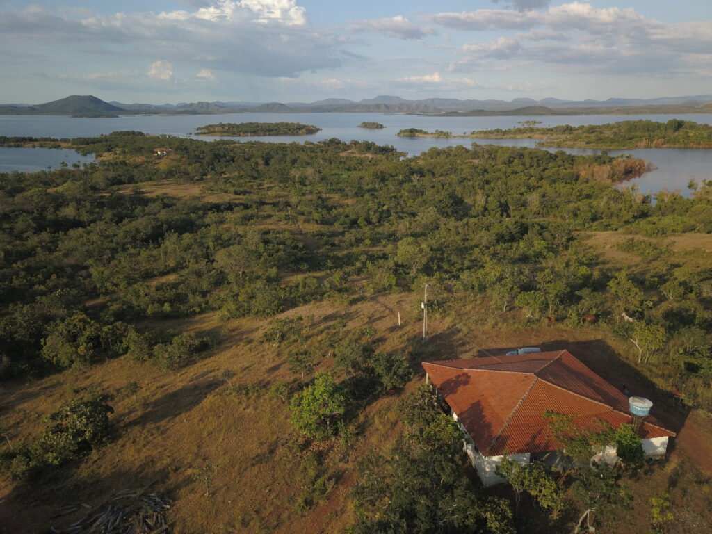 Linda Chácara 4,82ha – Lago Serra da Mesa – Niquelândia – Alto Paraíso de Goiás
