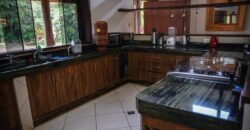 Maravilhosa Casa na Natureza – Condomínio Rural – 2 km do Centro de Alto Paraíso de Goiás
