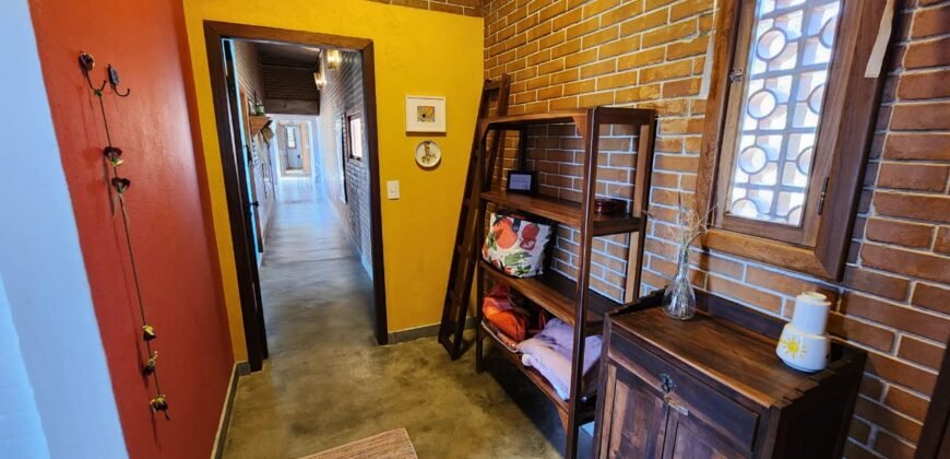 Maravilhosa Casa – pegada ecológica – 2,5km de Cavalcante/GO sentido Cachoeira Santa Barbara – Chapada dos Veadeiros