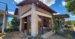 Maravilhosa Casa – pegada ecológica – 2,5km de Cavalcante/GO sentido Cachoeira Santa Barbara – Chapada dos Veadeiros