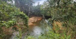 Casa – Rio – área 3,5ha – 9 km da Cachoeira Macaquinhos – Povoado Vereda – Alto Paraíso de Goiás