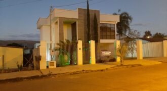 Lindo Sobrado + Casa – Centro – Alto Paraíso de Goiás