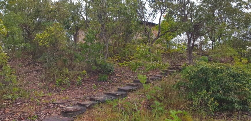 Chácara 4ha Beira Rio dos Couros – Casa Exótica e Ecológica – 12 km Alto Paraíso sentido São Jorge