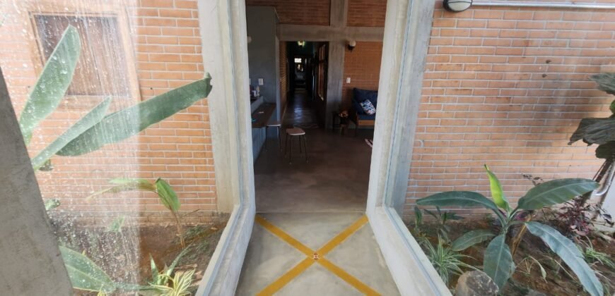 Maravilhosa Casa – pegada ecológica – 2,5km de Cavalcante/GO sentido Cachoeira Santa Barbara – Chapada dos Veadeiros