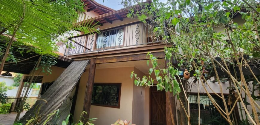 Maravilhosa Casa no Bairro Estância Paraíso – Alto Paraíso de Goiás – Chapada dos Veadeiros