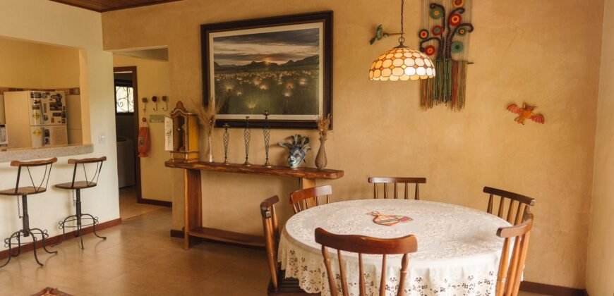 Maravilhosa Casa no Bairro Estância Paraíso – Alto Paraíso de Goiás – Chapada dos Veadeiros