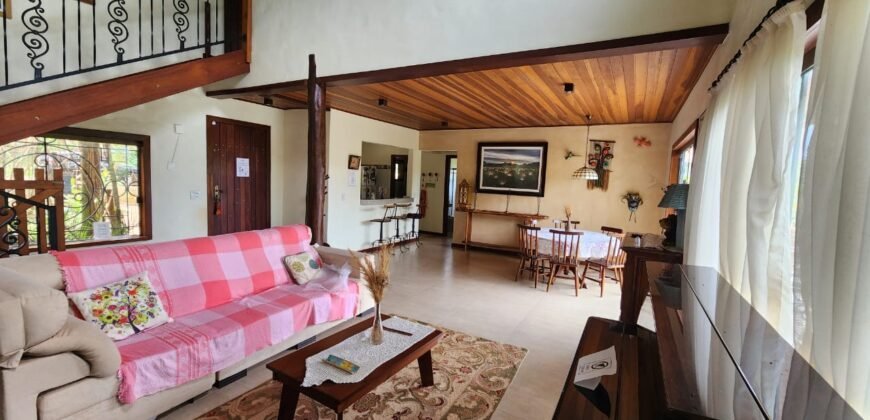 Maravilhosa Casa no Bairro Estância Paraíso – Alto Paraíso de Goiás – Chapada dos Veadeiros