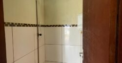 Casa com Três Pisos + Casa Menos + Depósito –  Vila Bandeira – Alto Paraíso de Goiás – Escriturada
