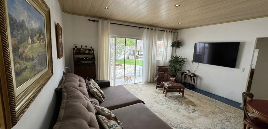Vende-se Linda Casa – Estância Paraíso – Alto Paraíso de Goiás