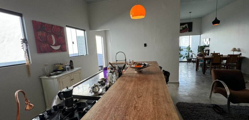 Excelente Oportunidade de Investimento! 3 Casas no Mesmo Lote – Ideal para Renda de Aluguel – Alto Paraíso de Goiás
