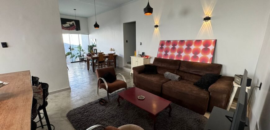 Excelente Oportunidade de Investimento! 3 Casas no Mesmo Lote – Ideal para Renda de Aluguel – Alto Paraíso de Goiás