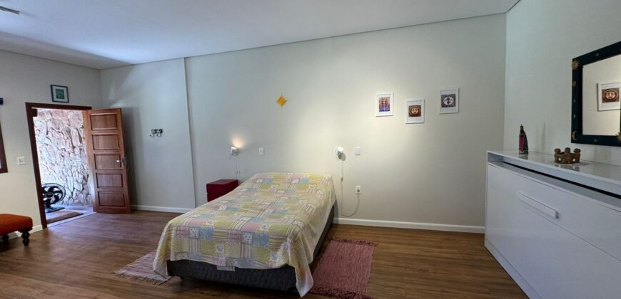 Casa + Chalé – 1.308m2 – Estância Paraíso – Alto Paraíso de Goiás