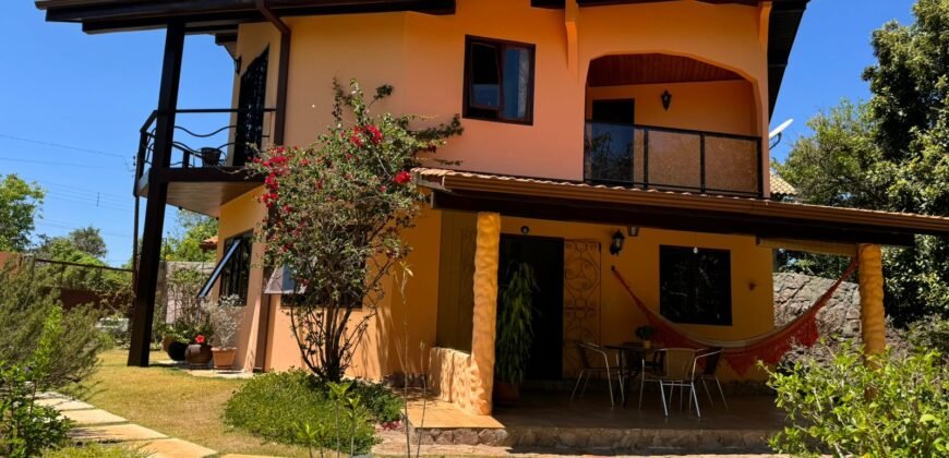 Casa + Chalé – 1.308m2 – Estância Paraíso – Alto Paraíso de Goiás