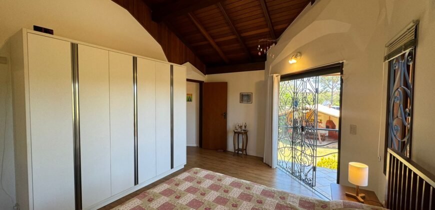 Casa + Chalé – 1.308m2 – Estância Paraíso – Alto Paraíso de Goiás