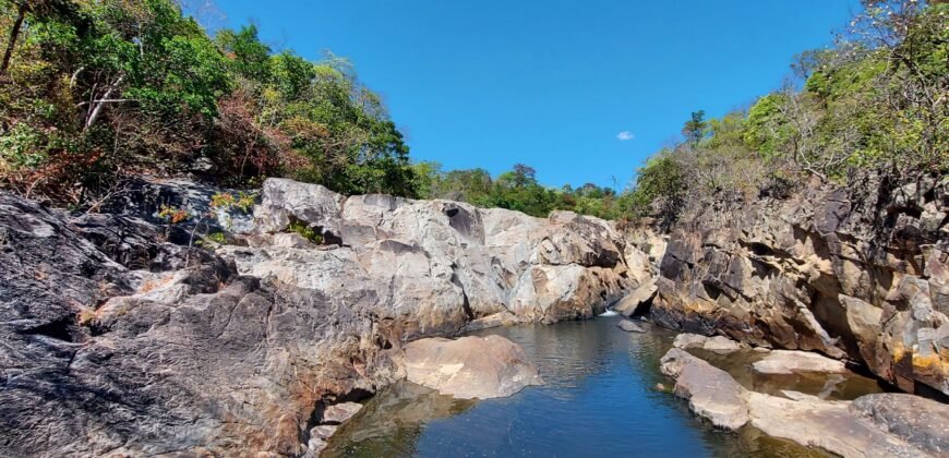 Chácara 17ha com 2 Cachoeiras – 9 km de Teresina de Goiás