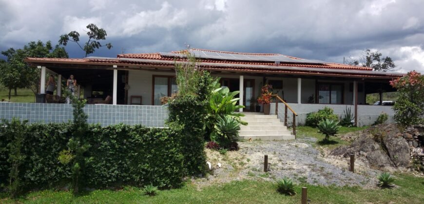 Belissima propriedade – Negócio em funcionamento – 12.3ha – Próximo da Serra da Boa Vista – Alto Paraíso