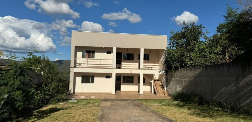 VENDE-SE PRÉDIO COM DUAS CASAS – ÓTIMA OPORTUNIDADE EM ALTO PARAÍSO