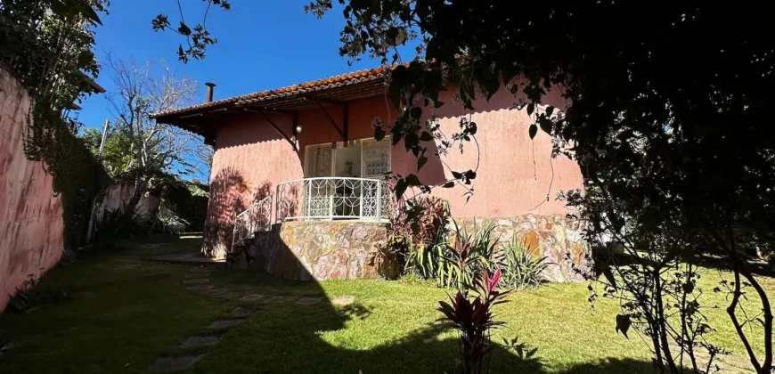 Vende-se Casa no melhor bairro da cidade – Estância Paraíso – Alto Paraíso de Goiás
