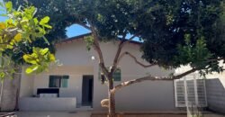 Vende-se Casa Espaçosa e Recém-Reformada- Alto Paraíso de Goiás