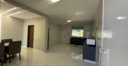 Vende-se Casa Espaçosa e Recém-Reformada- Alto Paraíso de Goiás