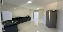 Vende-se Casa Espaçosa e Recém-Reformada- Alto Paraíso de Goiás