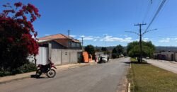 Vende-se Casa Espaçosa e Recém-Reformada- Alto Paraíso de Goiás