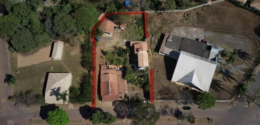 Vende-se Prédio Comercial – 2.300m2 em Localização Privilegiada – Alto Paraíso de Goiás