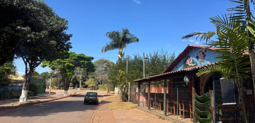 Vende-se Prédio Comercial – 2.300m2 em Localização Privilegiada – Alto Paraíso de Goiás