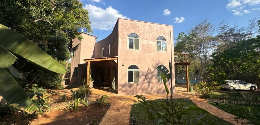 Linda Casa – Povoado do Moinho – Próximo Cachoeira Anjos e Arcanjos – Chapada dos Veadeiros