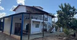 Vende-se Prédio Comercial – 2.300m2 em Localização Privilegiada – Alto Paraíso de Goiás