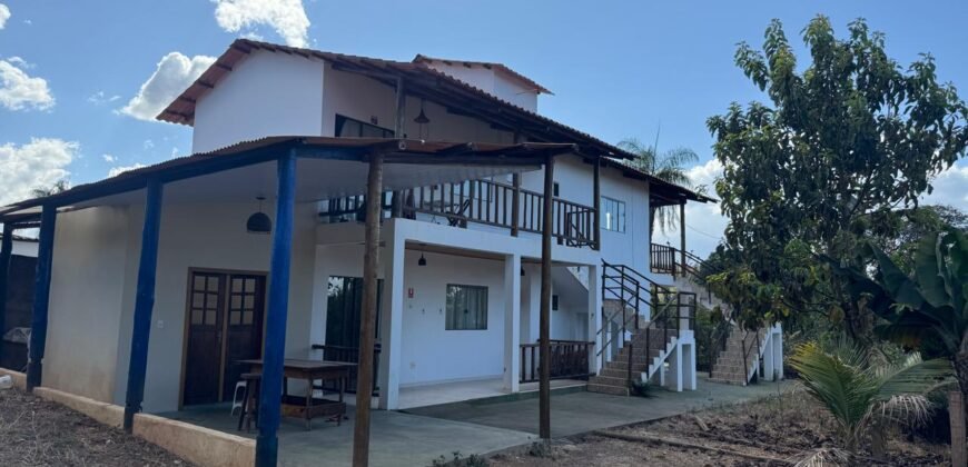 Vende-se Prédio Comercial – 2.300m2 em Localização Privilegiada – Alto Paraíso de Goiás