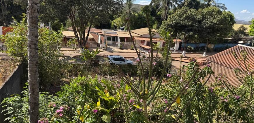Vende-se Prédio Comercial – 2.300m2 em Localização Privilegiada – Alto Paraíso de Goiás
