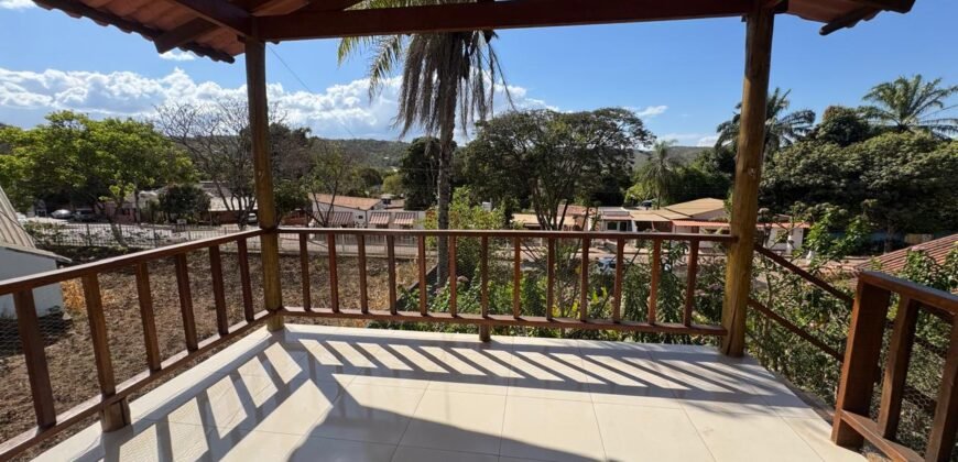 Vende-se Prédio Comercial – 2.300m2 em Localização Privilegiada – Alto Paraíso de Goiás