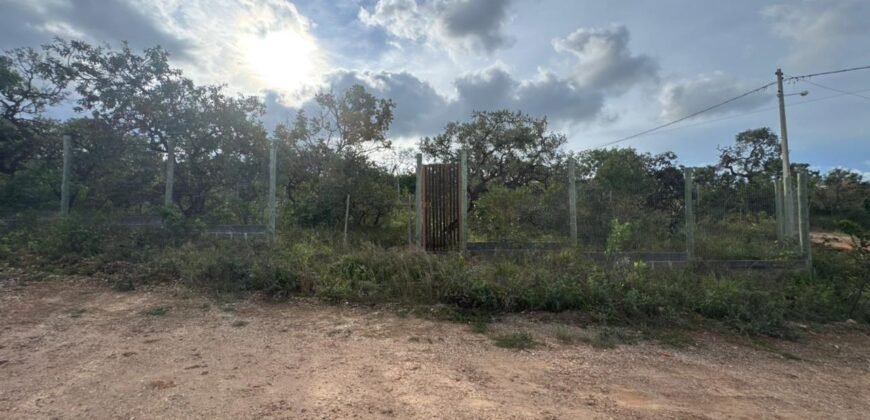 Vende -se Lote