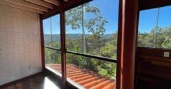 Vende-se Linda Casa com Maravilhosa Vista em Alto Paraíso de Goiás