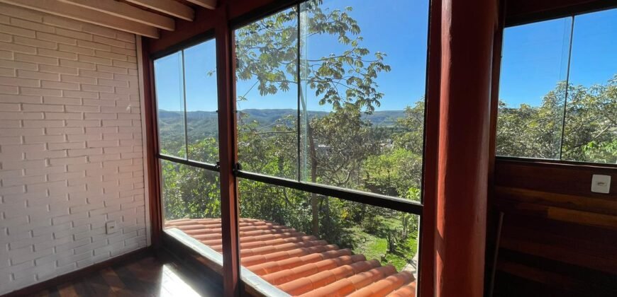 Linda Casa com Maravilhosa Vista em Alto Paraíso de Goiás
