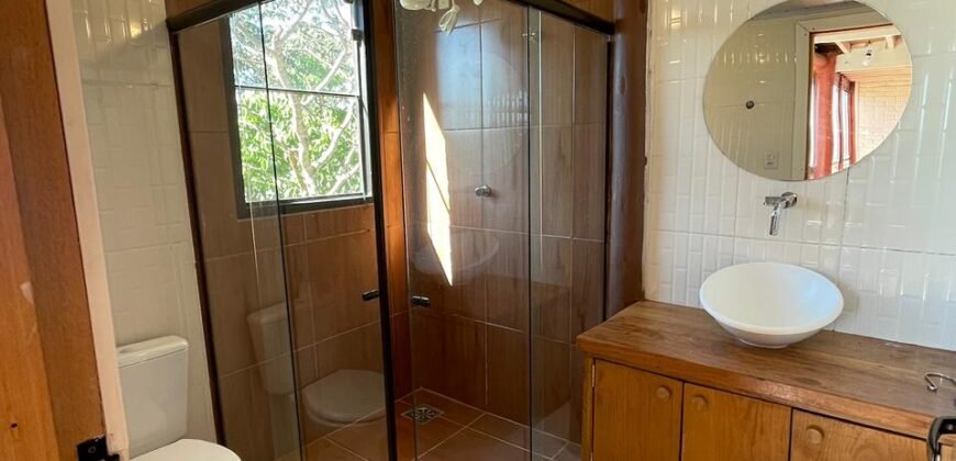 Vende-se Linda Casa com Maravilhosa Vista em Alto Paraíso de Goiás