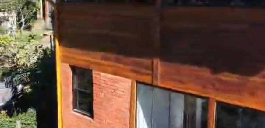 Linda Casa com Maravilhosa Vista em Alto Paraíso de Goiás