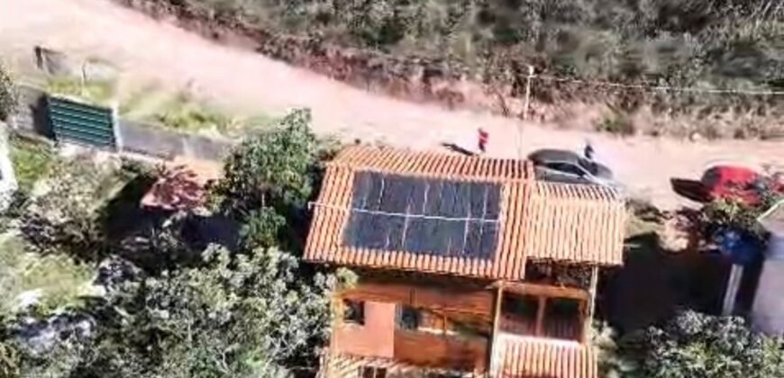 Linda Casa com Maravilhosa Vista em Alto Paraíso de Goiás