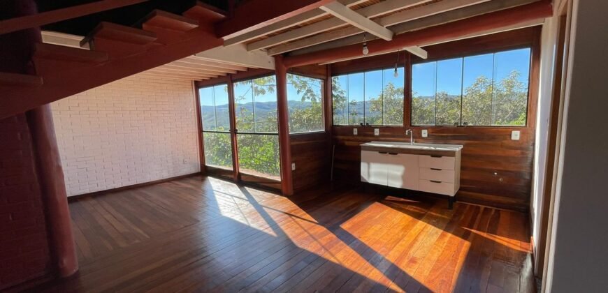Vende-se Linda Casa com Maravilhosa Vista em Alto Paraíso de Goiás