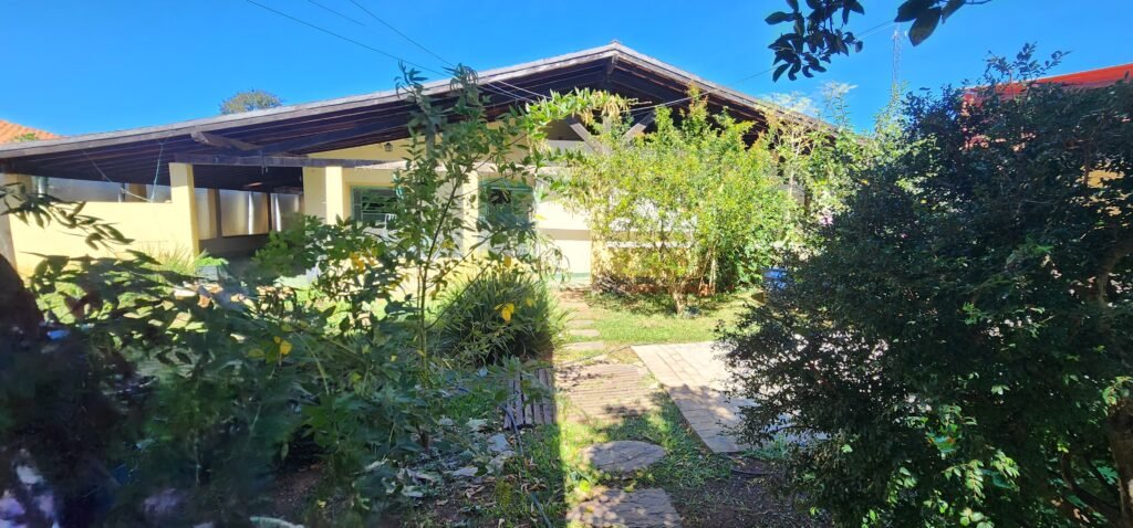 🏡 VENDE-SE EXCELENTE CASA NO CENTRO DE ALTO PARAÍSO